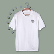 Load image into Gallery viewer, 011. cat in swirl. mini . white tee
