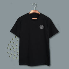 Load image into Gallery viewer, 011. cat in swirl. mini . black tee