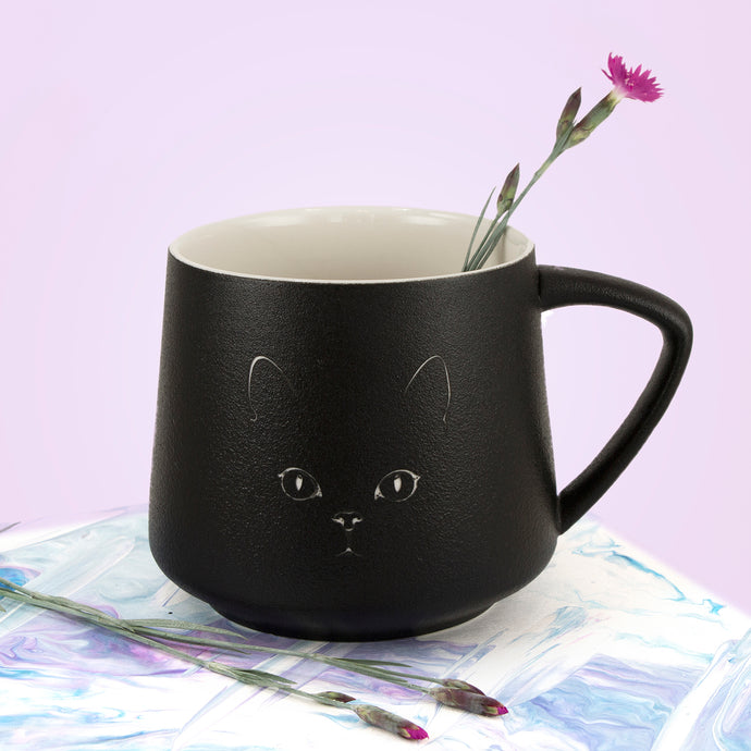 cat face engraved, matte black mug